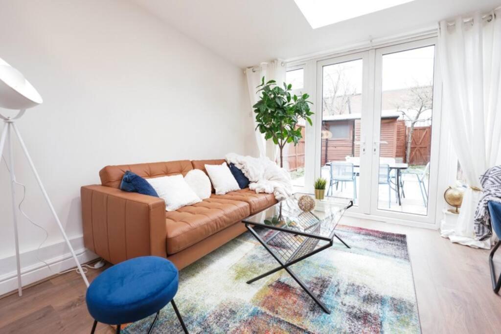 Newly Renovated Modern 4 Bed 3 Bath Apartment London Exterior photo