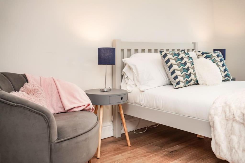 Newly Renovated Modern 4 Bed 3 Bath Apartment London Exterior photo
