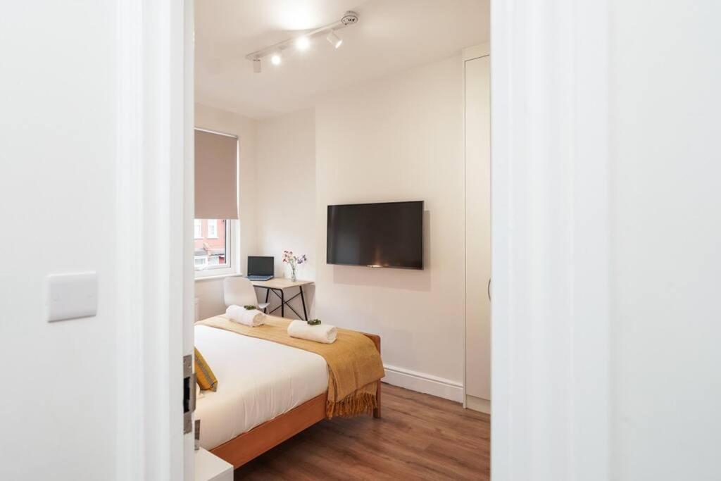 Newly Renovated Modern 4 Bed 3 Bath Apartment London Exterior photo