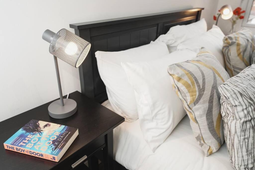 Newly Renovated Modern 4 Bed 3 Bath Apartment London Exterior photo